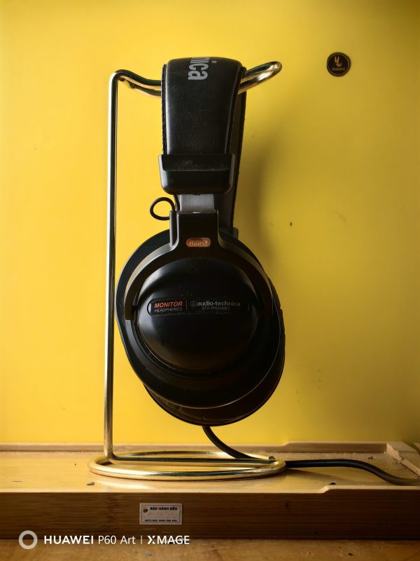 Audio-Technica ATH-PRO5MK2 là mẫu tai nghe DJ nổi tiếng với thiết kế bền bỉ, khả năng cách âm tốt và chất âm giàu năng lượng. Review chi tiết ATH-PRO5MK2 về thiết kế, chất lượng âm thanh, khả năng monitoring và trải nghiệm thực tế, giúp bạn đánh giá liệu đây có còn là lựa chọn đáng giá trong phân khúc headphone DJ hiện nay hay không.