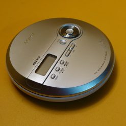 Máy nghe nhạc CD Sony Walkman D-NE240 cũ đẹp - hỗ trợ MP3, chống sốc G-Protection